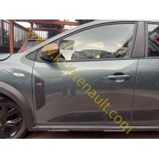 Dacia Sandero Stepway 3 Sol Ön Kapı (Sedir Yeşil) 801018891R Dacia Sandero Stepway 3 Sol Ön Kapı (Sedir Yeşil) 801018891R
