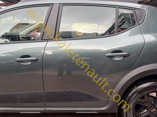 Dacia Sandero Stepway 3 Sol Arka Kapı (Sedir Yeşil) 821016131R