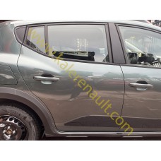 Dacia Sandero Stepway 3 Sağ Arka Kapı (Sedir Yeşil) 821002247R Dacia Sandero Stepway 3 Sağ Arka Kapı (Sedir Yeşil) 821002247R