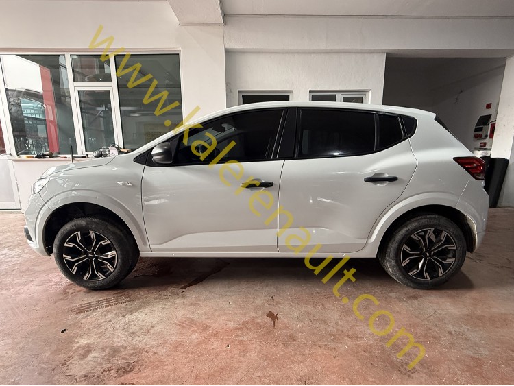 Dacia Sandero 3 Sol Arka Çamurluk Sacı Kesme (Beyaz) 760312349R