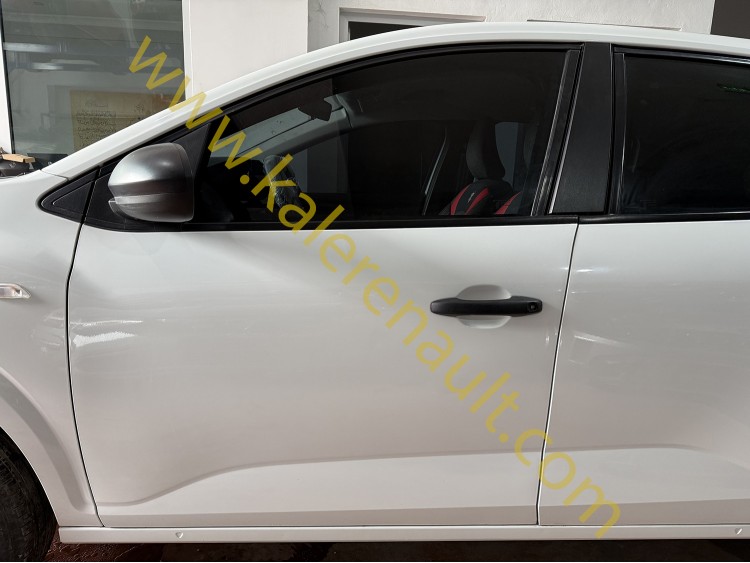 Dacia Sandero 3 Sol Ön Kapı (Beyaz) 801018891R