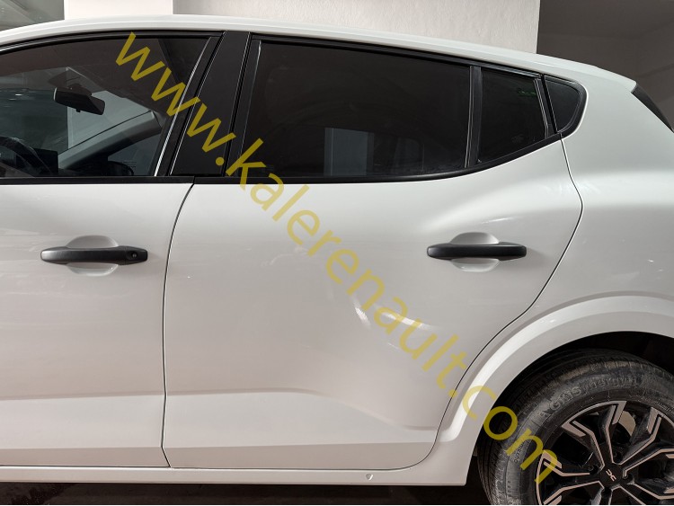 Dacia Sandero 3 Sol Arka Kapı (Beyaz) 821016131R