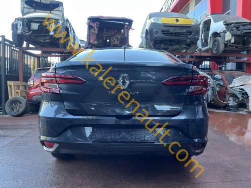 Renault Taliant Arka Bagaj Kapağı (Füme Gri)