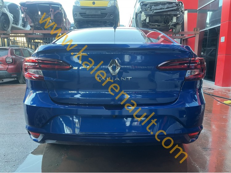 Renault Taliant Arka Bagaj Kapağı (Demir Mavi)