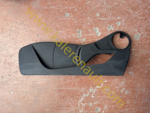 Renault Clio 5 Sol Ön Koltuk Yan Plastiği