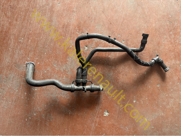 Renault Clio 5 1.0 SCe Radyatör Alt Su Hortumu 215039824R