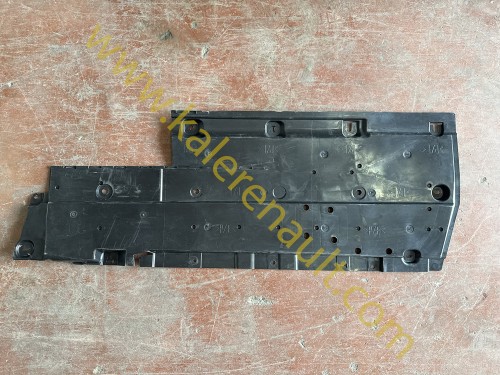 Renault Clio 5 Marşpiyel Alt Muhafaza Sol 748153909R Renault Clio 5 Marşpiyel Alt Muhafaza Sol 748153909R