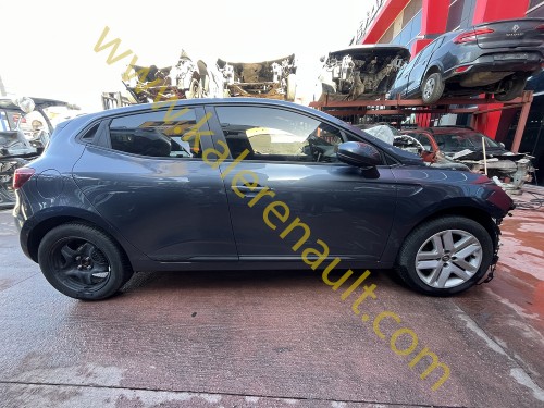 Renault Clio 5 Kesme Sağ Arka Çeyrek - Çamurluk Komple (Titanyum Gri)