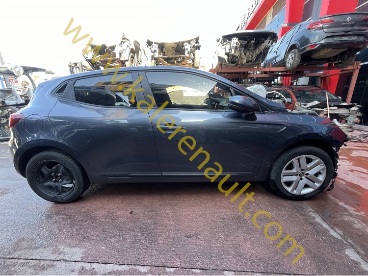 Renault Clio 5 Kesme Sağ Arka Çeyrek - Çamurluk Komple (Titanyum Gri)