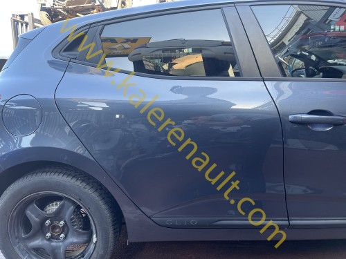 Renault Clio 5 Sağ Arka Cam Krikosu Manuel 827204807R