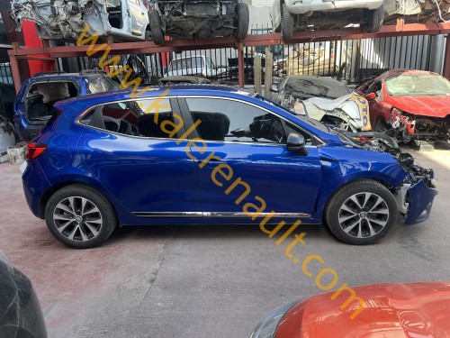 Renault Clio 5 Sağ Arka Çeyrek-Çamurluk Kesme (Demir Mavi)