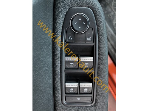 Renault Clio 5 Sol Ön Cam Düğmesi (Touch)