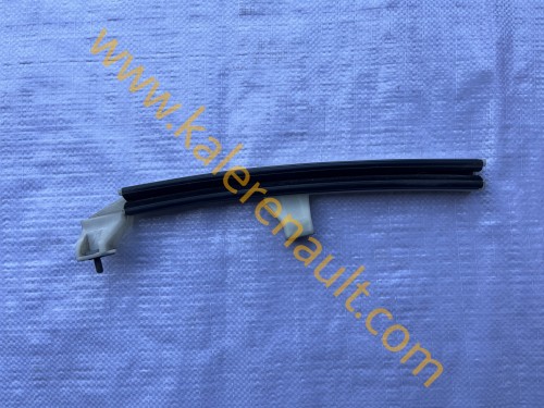 Renault Clio 5 Sağ Arka Kapı Cam Kızak Direği 822165139R
